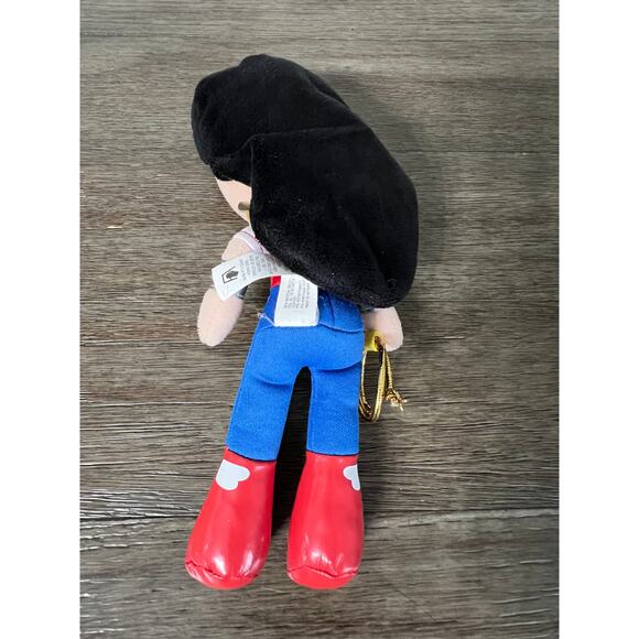2016 Mattel DC Mini Super Hero Wonder Woman Plush - Picture 2 of 4